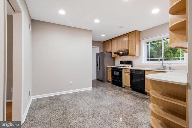 6011 BRADLEY BLVD, Bethesda, MD 20817