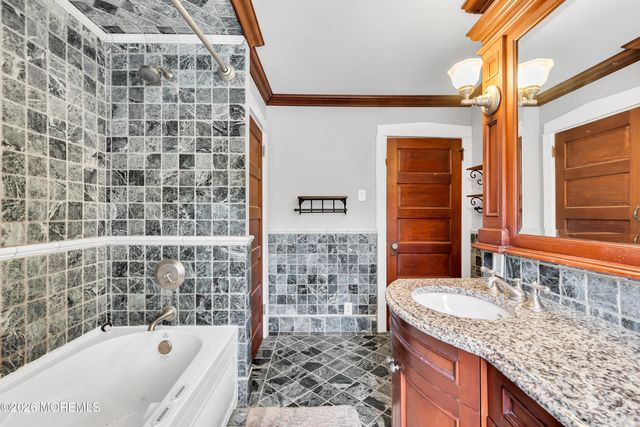 817 Washington Avenue, Palmyra, NJ 08065