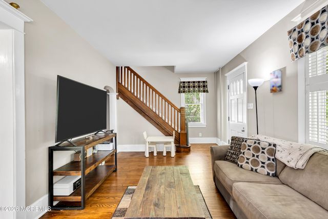 817 Washington Avenue, Palmyra, NJ 08065