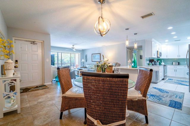 2762 SW Matheson Avenue 111-a2, Palm City, FL 34990