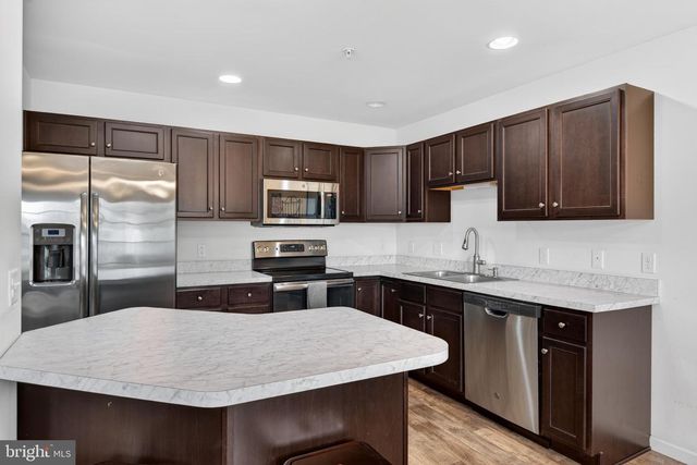 553 BROOKWOOD DR, Palmyra, PA 17078
