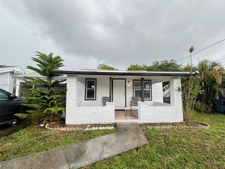 719 Glenn Pkwy, Hollywood, FL 33021