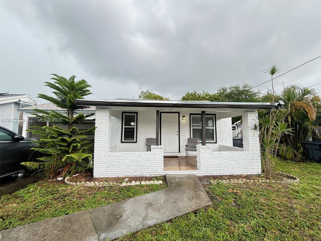 719 Glenn Pkwy, Hollywood, FL 33021