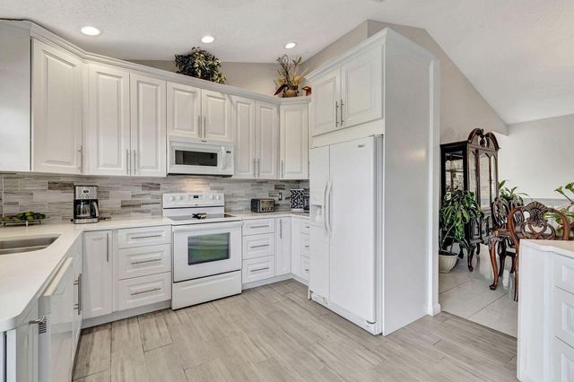 8320 WATERLINE Drive 201, Boynton Beach, FL 33472