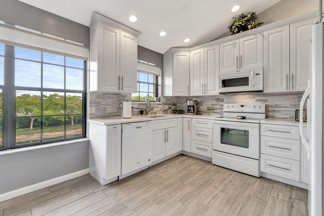 8320 WATERLINE Drive 201, Boynton Beach, FL 33472