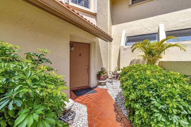 8320 WATERLINE Drive 201, Boynton Beach, FL 33472