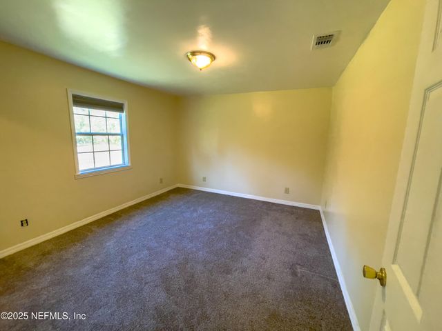 201 BEAVER Lane, Palatka, FL 32177