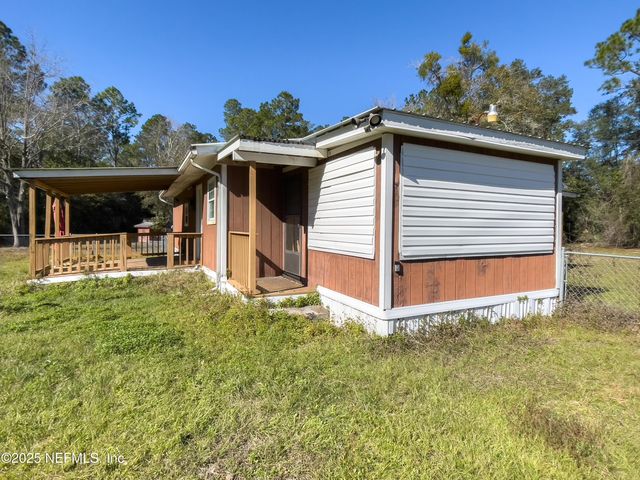201 BEAVER Lane, Palatka, FL 32177