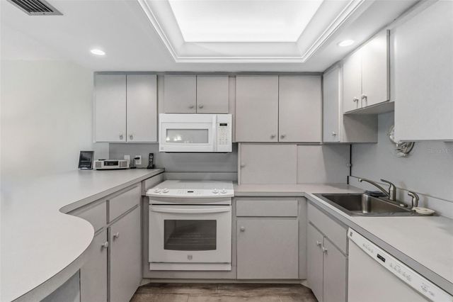 6750 GULF OF MEXICO DRIVE 152, Longboat Key, FL 34228