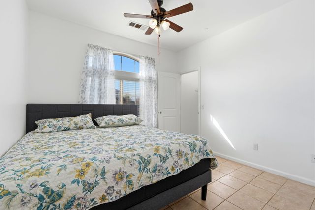 2050 N Charter Oak Court, Visalia, CA 93292