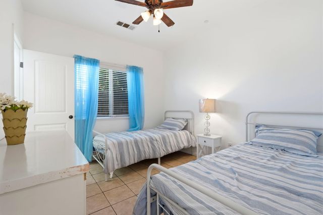 2050 N Charter Oak Court, Visalia, CA 93292