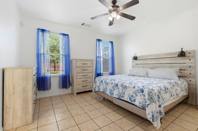 2050 N Charter Oak Court, Visalia, CA 93292