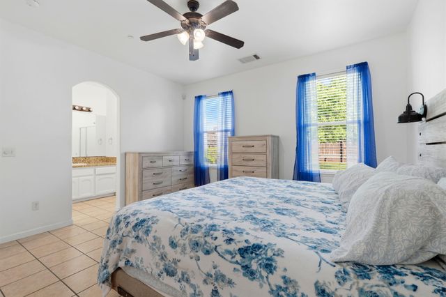 2050 N Charter Oak Court, Visalia, CA 93292