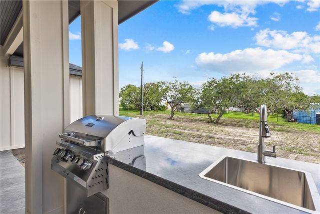 12914 E Redbird Lane, Corpus Christi, TX 78410