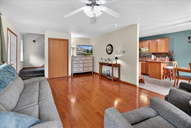 957 Chandler Lane, Sun Prairie, WI 53590