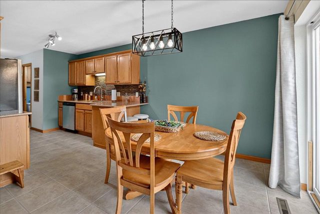 957 Chandler Lane, Sun Prairie, WI 53590