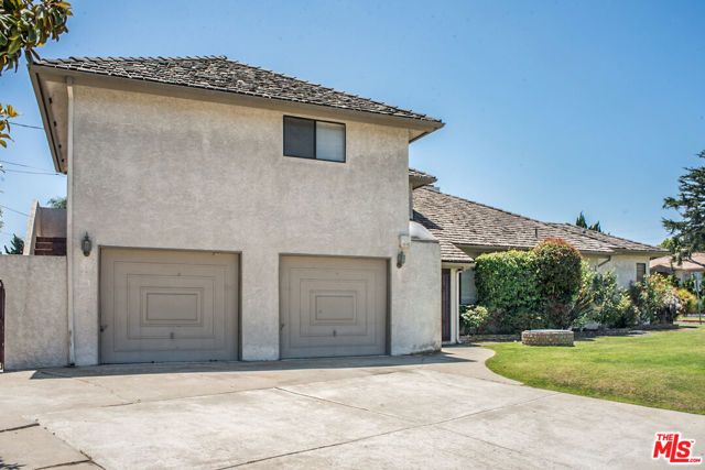 8300 Regis Way, Los Angeles, CA 90045