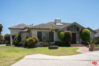 8300 Regis Way, Los Angeles, CA 90045