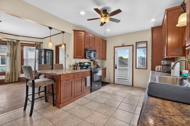 257 Hammond Avenue, Waterloo, IA 50702