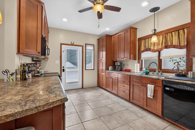 257 Hammond Avenue, Waterloo, IA 50702