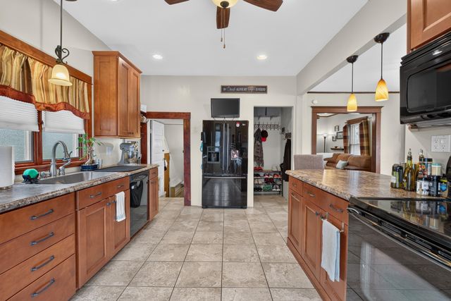 257 Hammond Avenue, Waterloo, IA 50702