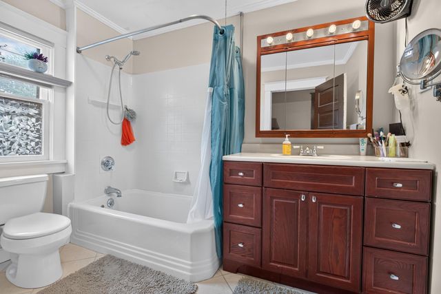 257 Hammond Avenue, Waterloo, IA 50702