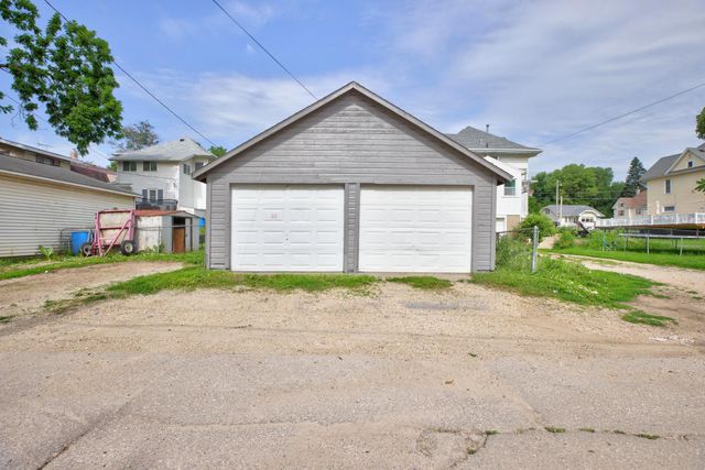 257 Hammond Avenue, Waterloo, IA 50702