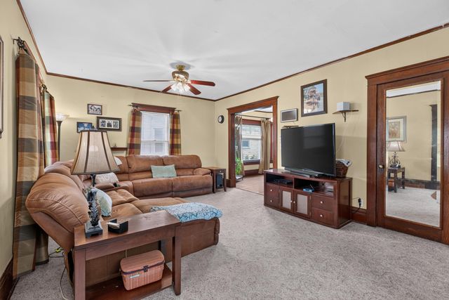 257 Hammond Avenue, Waterloo, IA 50702
