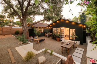 8412 Oswego Street, Sunland (los Angeles), CA 91040