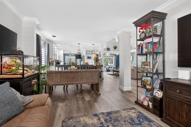 4940 NW 54th St, Coconut Creek, FL 33073