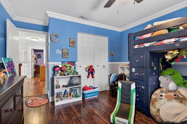 4940 NW 54th St, Coconut Creek, FL 33073