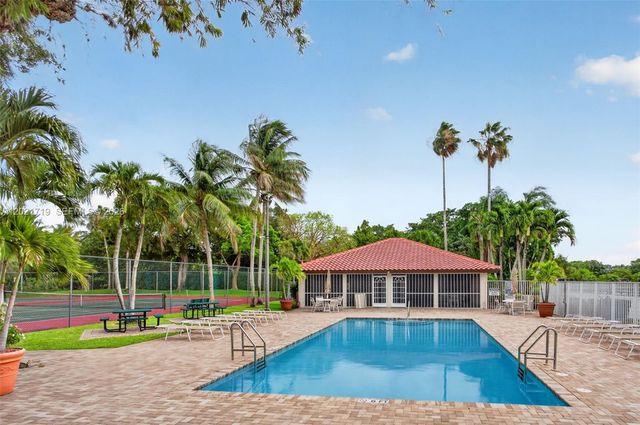 4940 NW 54th St, Coconut Creek, FL 33073
