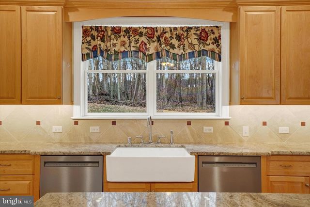 3833 PLEASANT VALLEY RD, York, PA 17406