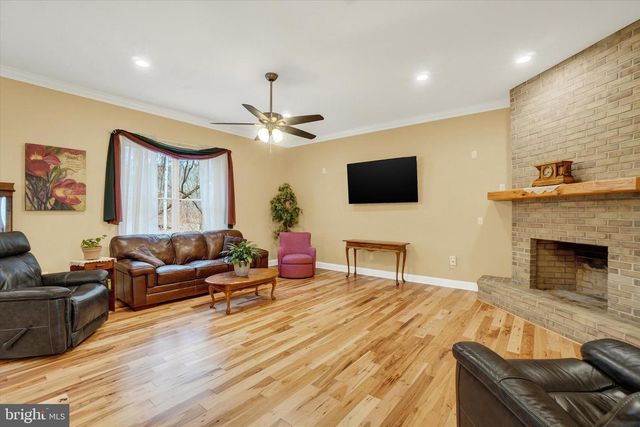 3833 PLEASANT VALLEY RD, York, PA 17406