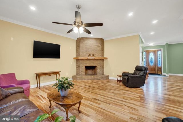 3833 PLEASANT VALLEY RD, York, PA 17406