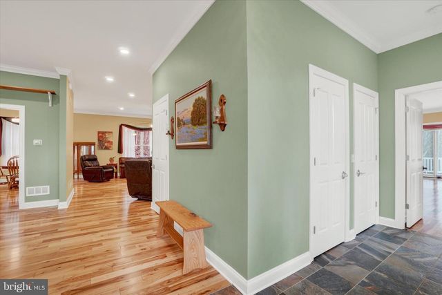 3833 PLEASANT VALLEY RD, York, PA 17406