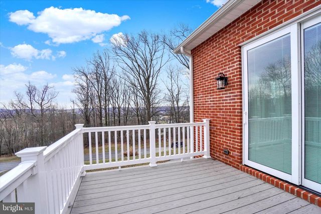 3833 PLEASANT VALLEY RD, York, PA 17406