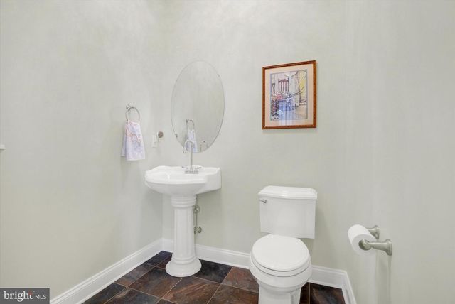 3833 PLEASANT VALLEY RD, York, PA 17406