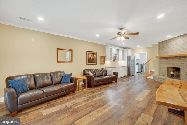 3833 PLEASANT VALLEY RD, York, PA 17406