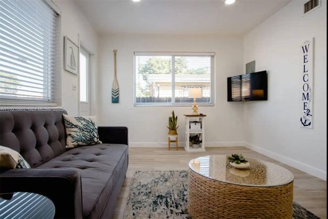 2160 NW 18th Ter 2160, Miami, FL 33125