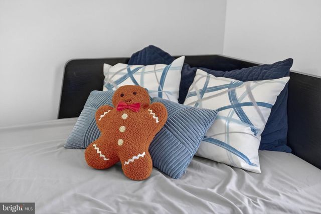 805 SMARTTS LN NE, Leesburg, VA 20176