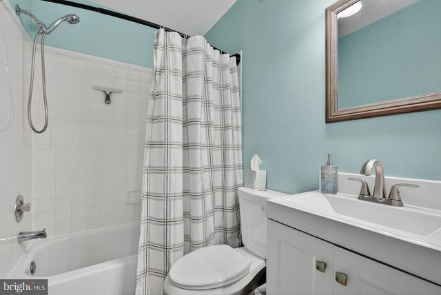 805 SMARTTS LN NE, Leesburg, VA 20176