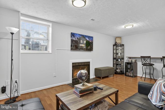 805 SMARTTS LN NE, Leesburg, VA 20176