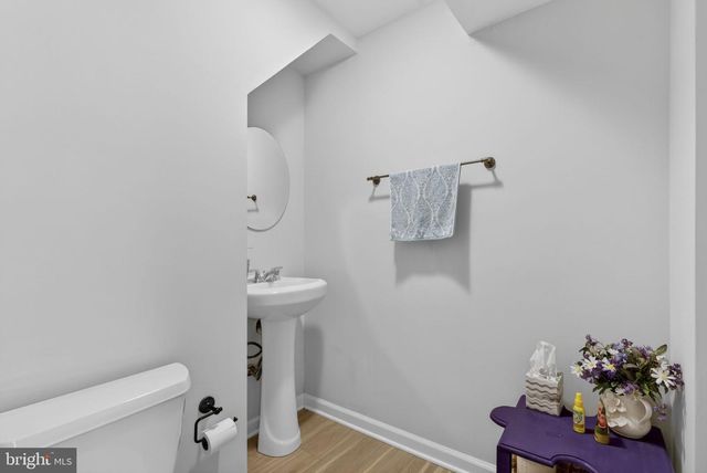 805 SMARTTS LN NE, Leesburg, VA 20176