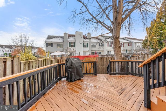 805 SMARTTS LN NE, Leesburg, VA 20176