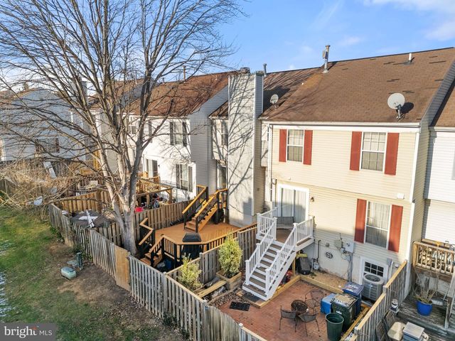 805 SMARTTS LN NE, Leesburg, VA 20176