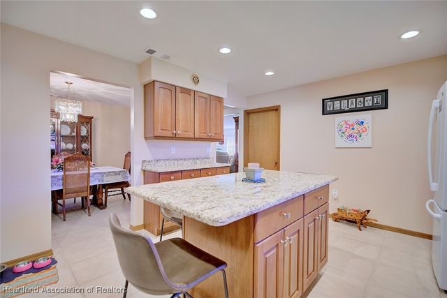 946 Grey Fox Avenue, Sebring, FL 33875