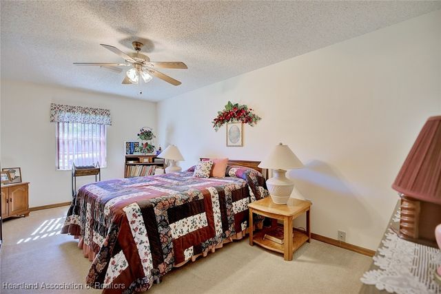 946 Grey Fox Avenue, Sebring, FL 33875