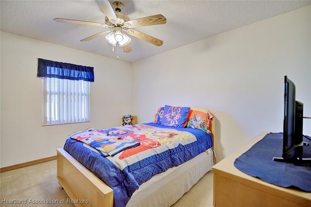 946 Grey Fox Avenue, Sebring, FL 33875