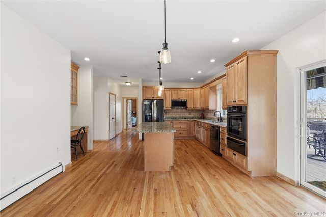 3 Clemence Drive, New Windsor, NY 12553